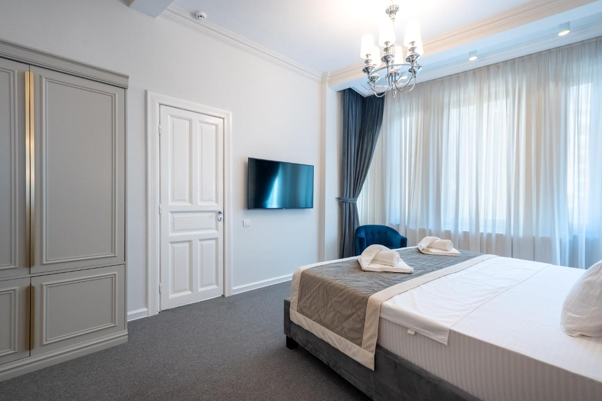 Highline Downtown Aparthotel Oldtown Unirii Square 부쿠레슈티 외부 사진