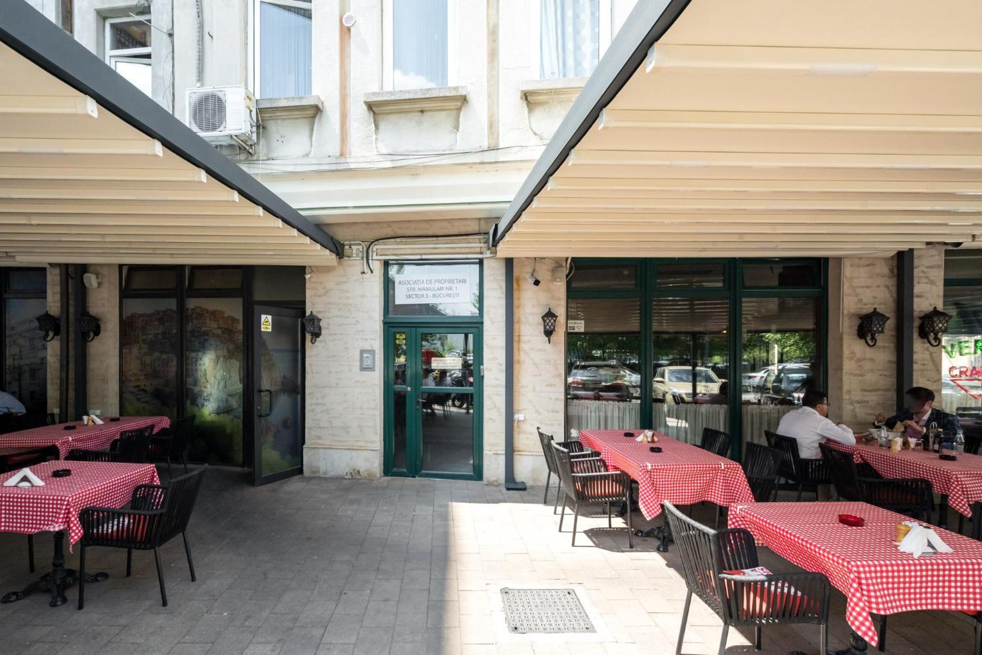 Highline Downtown Aparthotel Oldtown Unirii Square 부쿠레슈티 외부 사진