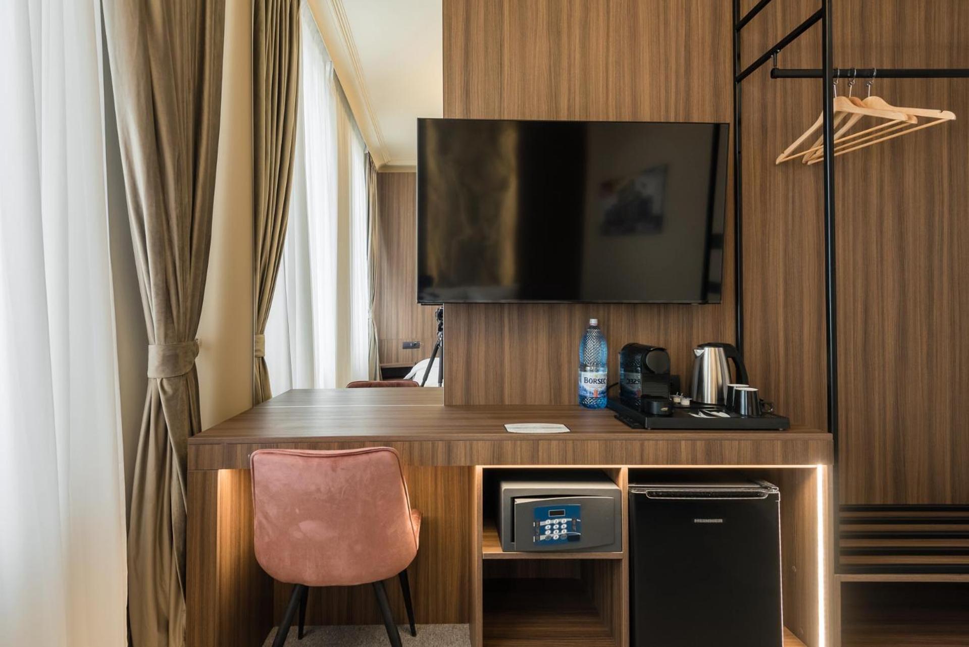 Highline Downtown Aparthotel Oldtown Unirii Square 부쿠레슈티 외부 사진