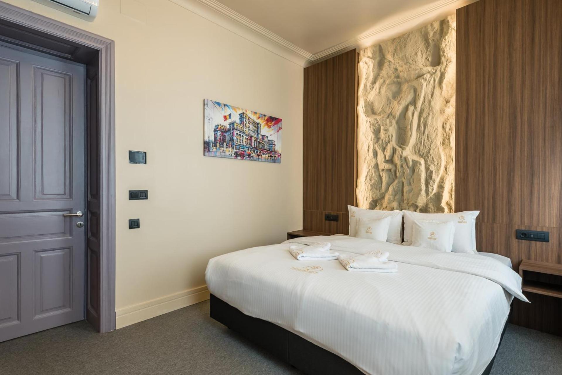 Highline Downtown Aparthotel Oldtown Unirii Square 부쿠레슈티 외부 사진