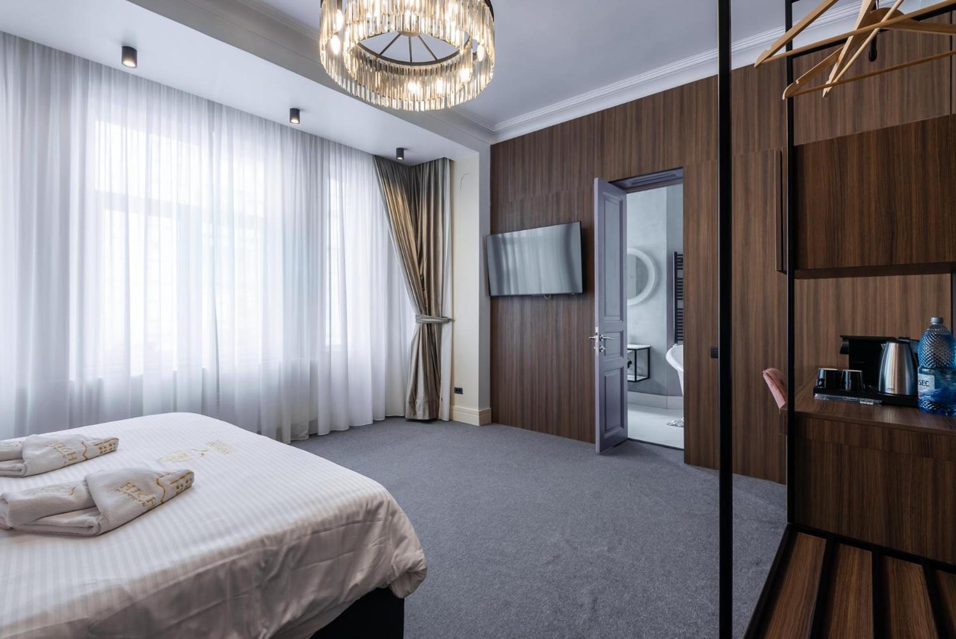 Highline Downtown Aparthotel Oldtown Unirii Square 부쿠레슈티 외부 사진