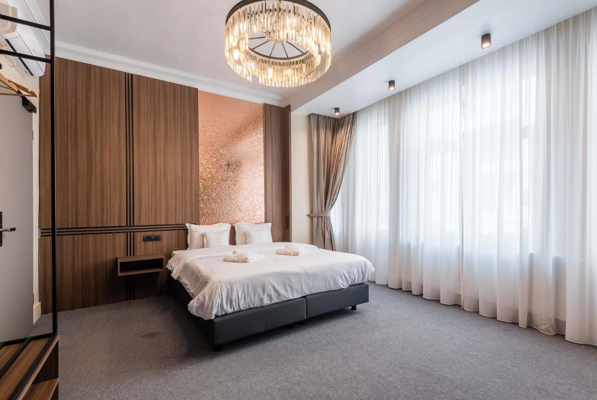 Highline Downtown Aparthotel Oldtown Unirii Square 부쿠레슈티 외부 사진