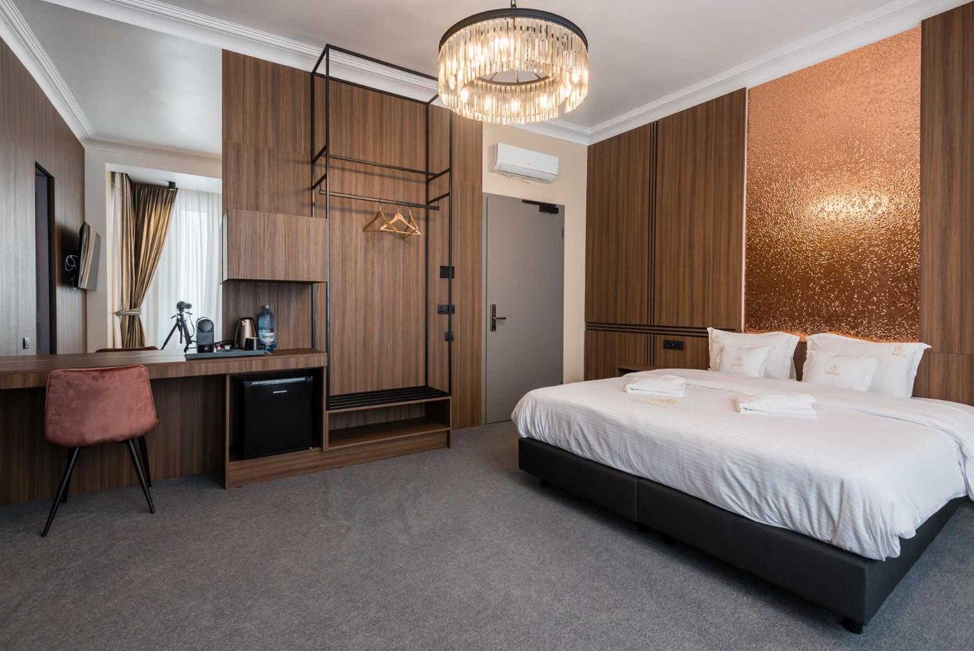 Highline Downtown Aparthotel Oldtown Unirii Square 부쿠레슈티 외부 사진