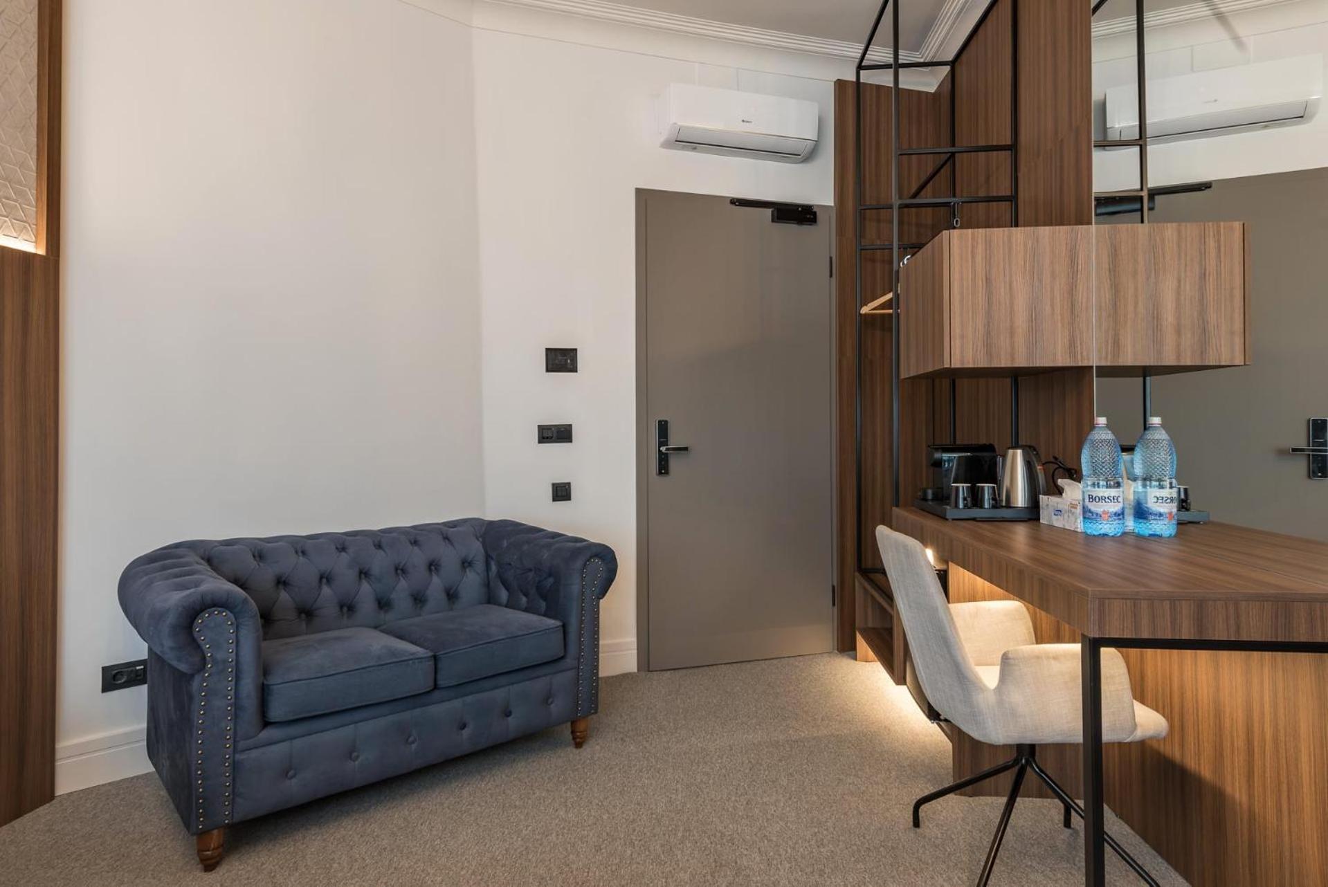Highline Downtown Aparthotel Oldtown Unirii Square 부쿠레슈티 외부 사진